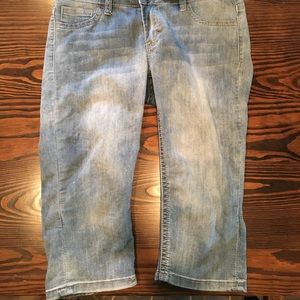 Soundgirl denim capris size 7
